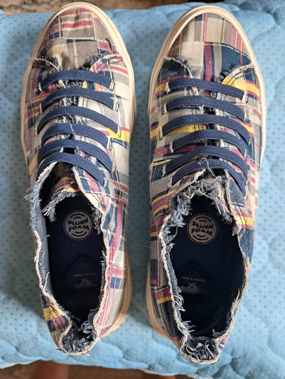 Rocket Dog Women's Plaid Casual Sneakers with Plush Foam Insole.